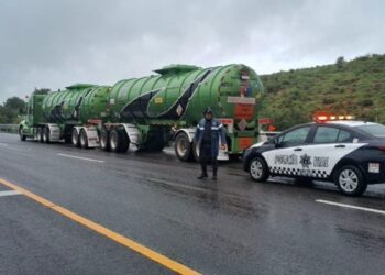 Cerradas las autopistas a la Costa y Tehuantepec por efectos de Erick