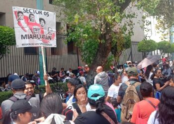 Vandalismo en mesa de la S-22 y Segob; irrumpen encapuchados
