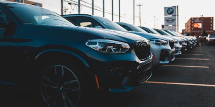 Beneficios de comprar autos seminuevos en plataformas digitales en Monterrey