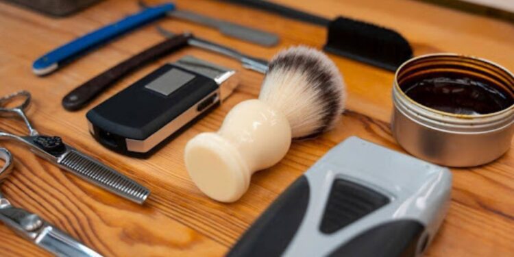 ¿Qué llevar en tu kit de afeitado si viajas ligero?