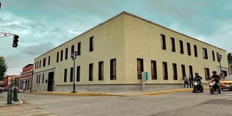 Migrante: ¿requieres apoyo? brinda UNAM orientación jurídica vía telefónica