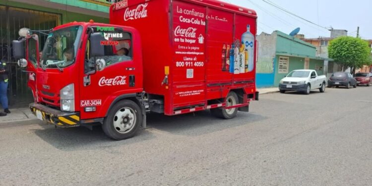 Pidió vacaciones chofer de Coca-Cola, se las negaron; murió de un infarto