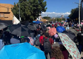 S-22: trasladan a Oaxaca mesa de negociación tras plantón