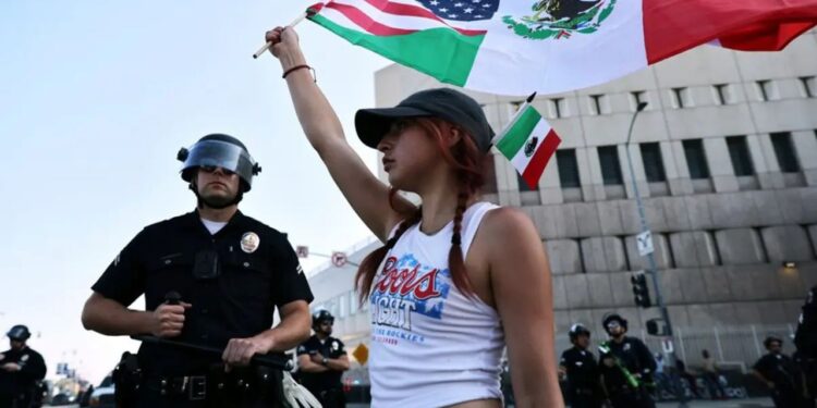 Mexicano se quita la vida en centro de detención del ICE; van 8 muertes