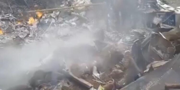 Mueren tres tras caer avioneta que combatía gusano barrenador