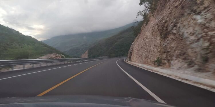 ¿Viajas a la Costa o Istmo? Te decimos la situación en supercarreteras