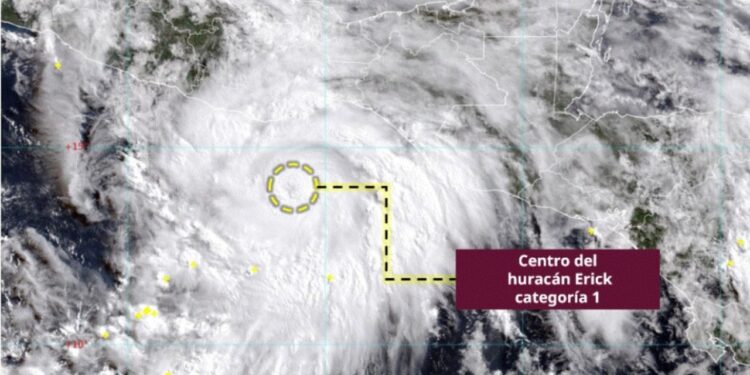 Pega Erick categoría 3 “muy peligroso” mañana al amanecer, alerta Conagua