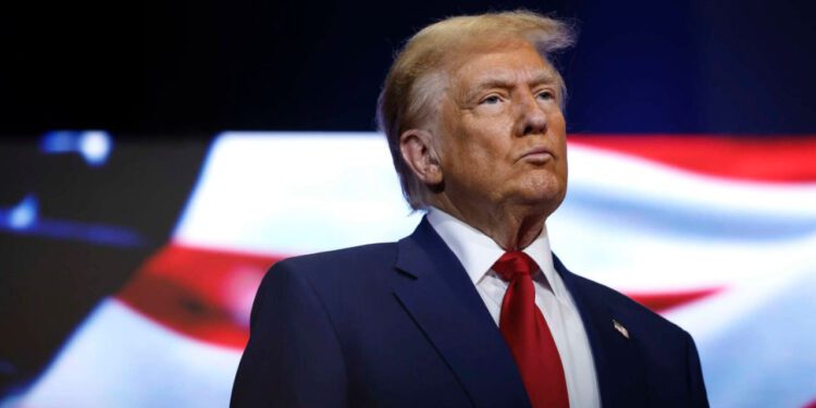 Trump aún no decide si ordenar ataque militar a Irán