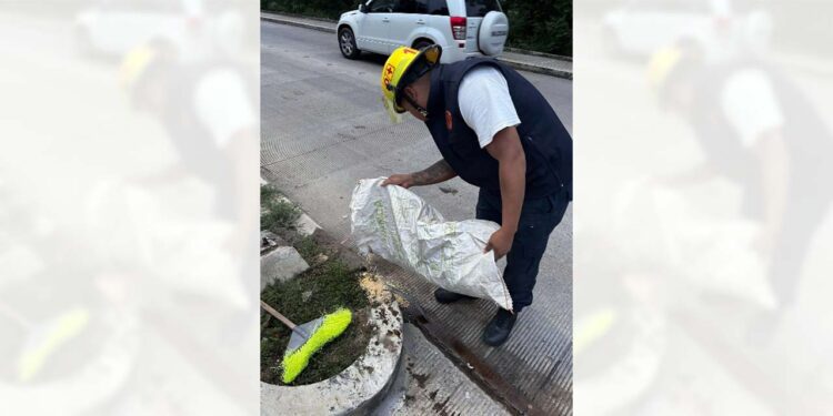 El daño se encontraba en la Avenida 2 de abril esquina con calle Cuauhtémoc.