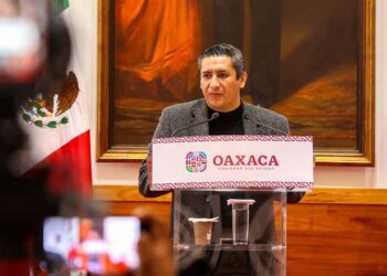 El fiscal general Bernardo Rodríguez Alamilla confirmó que se detectaron vínculos de elementos policiales con actividades criminales.