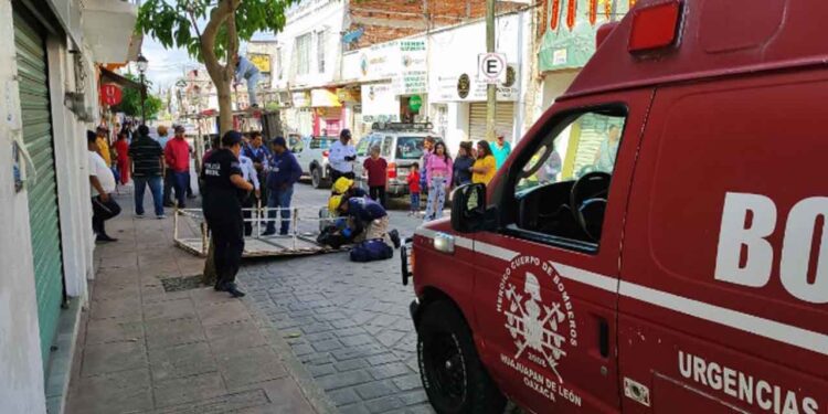 El joven de 20 años fue trasladado al área de urgencias.