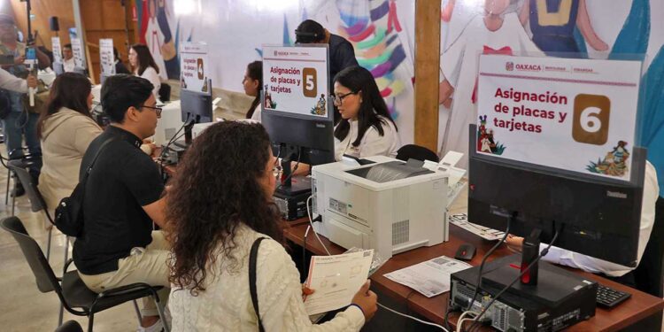 Foto: Archivo El Imparcial // Automovilistas pueden realizar el canje de placas en el Mega Módulo del CCCO.