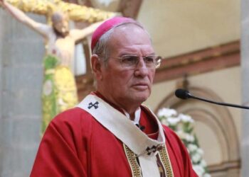 Fotos: Adrián Gaytán // El arzobispo de Antequera Oaxaca, Pedro Vázquez Villalobos, llamó a la feligresía a reflexionar sobre su papel en la iglesia,
