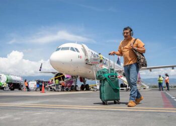 Foto: ilustrativa // El tránsito aéreo pasó de 392 mil 718 pasajeros en mayo de 2024 a 368 mil 4 en mayo de 2025.