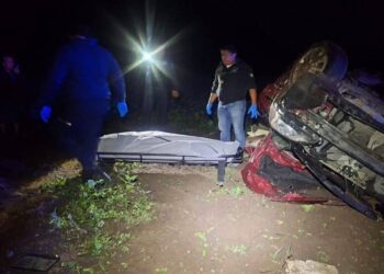 ¡Joven zapoteco muere al volcar en la 190! Tragedia al amanecer sacude a Teotitlán del Valle