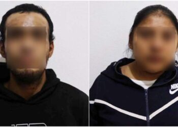 El hombre dijo llamarse Carlos M. S., de 24 años de edad; la mujer dijo llamarse Rebeca R. M., de 30 años de edad.