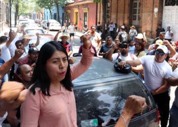 Foto: Archivo El Imparcial // La dirigencia de la Sección 22 en una protesta sobre Av. Juárez.