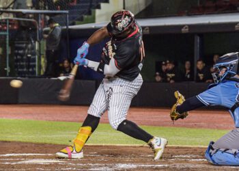 Fotos: Leobardo García Reyes // Guerreros suman una semana con la pólvora mojada.