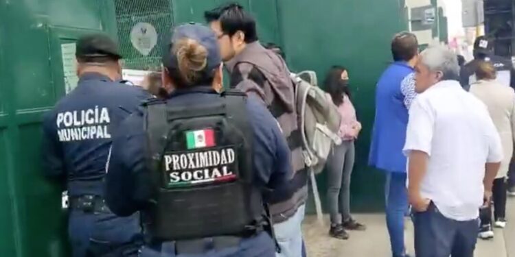 Falsa alarma de robo de bebé en clínica del IMSS desata caos en Oaxaca: solo era un simulacro