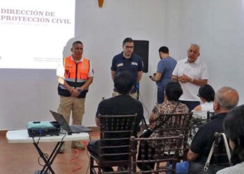 Foto: Adrián Gaytán // La Dirección de Protección Civil Municipal de Oaxaca de Juárez, imparte curso a restauranteros.