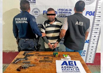 Los agentes estatales lograron interceptar al conductor, quien fue identificado como J.J.L.G.