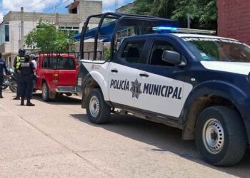 Los dos hombres terminaron detenidos para el deslinde de responsabilidades.
