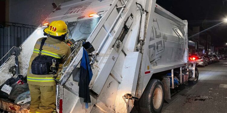 El hecho se suscitó al momento que circulaba por calle Aquiles Serdán.