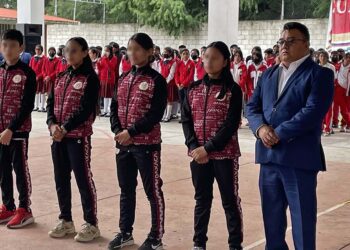 Las autoridades les desearon el mayor de los éxitos y les ofrecieron todo el respaldo.