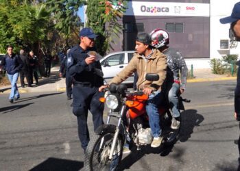 Las autoridades mantienen operativos permanentes para detectar motocicletas que circulen de manera ilegal.