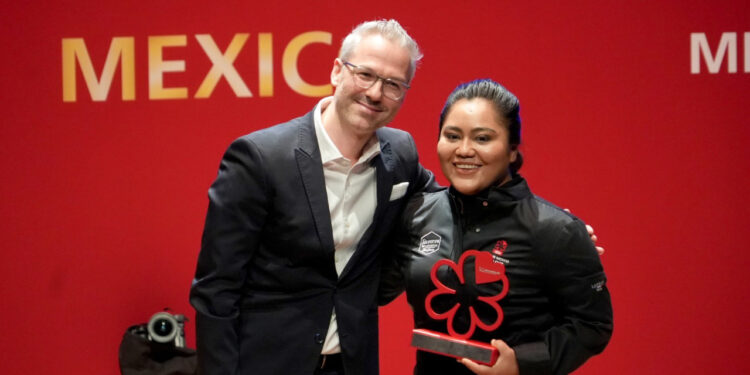 Chicas superpoderosas; oaxaqueñas entre las 100 mas destacadas de México