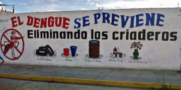 Foto: archivo // Piden evitar la acumulación de agua en recipientes, que pueden ser potenciales criaderos de zancudos, como cubetas, tinas e incluso corcholatas.