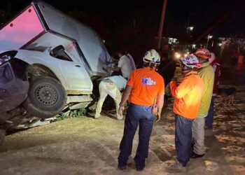 Presuntamente, el conductor de la camioneta conducía en estado de ebriedad.