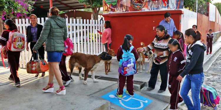 Foto: Archivo El Imparcial // Este lunes, retornaron a clases en más de 11 mil escuelas de educación básica.
