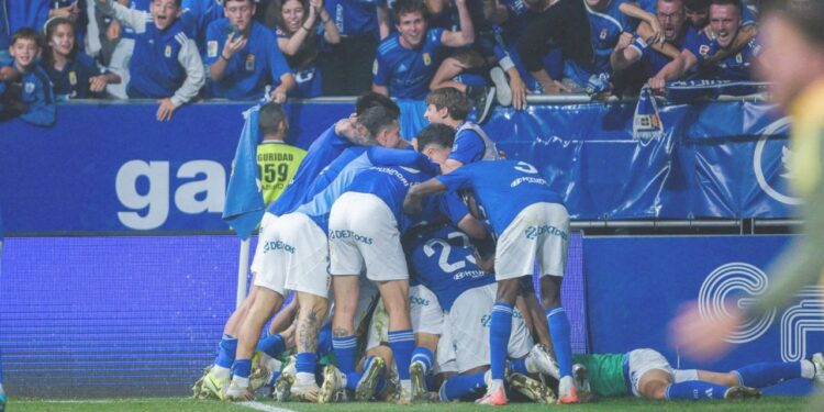 ¡Real Oviedo regresa a la Primera División de España después de 24 años!