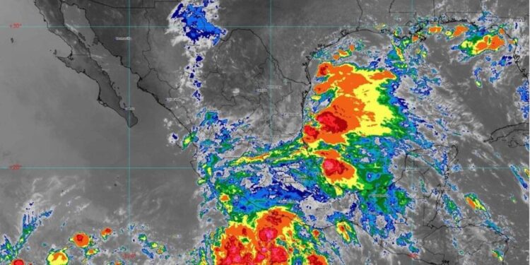 “Flossie y Barry rodean a México: lluvia, viento y caos en ambos frentes”