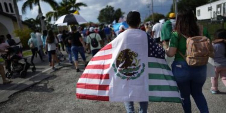 Amenaza Trump a hijos de paisanos nacidos en EU