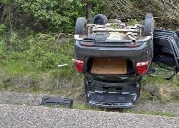 Vuelca en la carretera Huajuapan-Tehuacán.