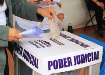 Foto: Adrián Gaytán // Fue hasta las 15:00 horas cuando se reportó el 100 por ciento de las mesas seccionales instaladas.