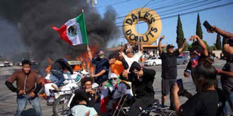 Los Ángeles, zona de guerra; evacúan el centro; alta presencia de oaxaqueños