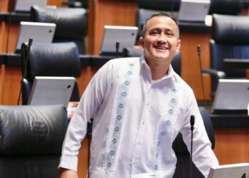 Presenta MORENA Reforma para eliminar el uso obligatorio de Toga en la SCJN