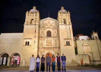 Este lunes se inauguró la nueva iluminación del templo de Santo Domingo de Guzmán, en el centro histórico de la ciudad de Oaxaca.
