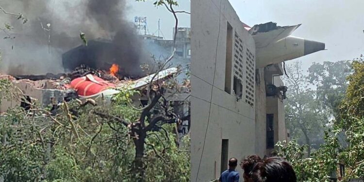 Actualizan a casi 300 muertos por avionazo en India