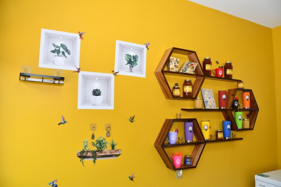 Veterinaria UABJO inaugura Tienda NUU YUKU, de productos alimentarios. Noticias en tiempo real