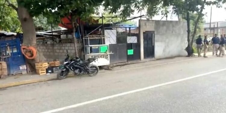 Crimen a la vista de todos: familiares retiran cuerpo; violencia sin control en Juchitán