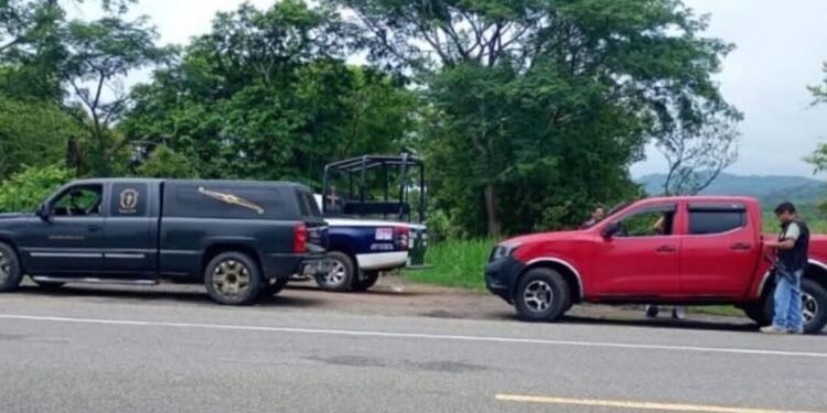¿Quién mató a dos personas en la Transístmica? Aparecen ejecutados en Matías Romero sin identificar ni rastro de sus asesinos