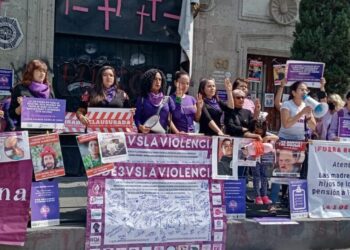 ¡Día del Padre sin papá! Millones de madres mexicanas cargan con la crianza en soledad