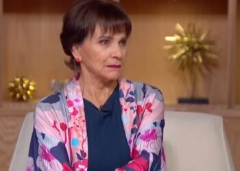 ¡Terror en el foro! “Tus nietos están secuestrados”: Pati Chapoy vivió minutos de angustia antes de salir al aire