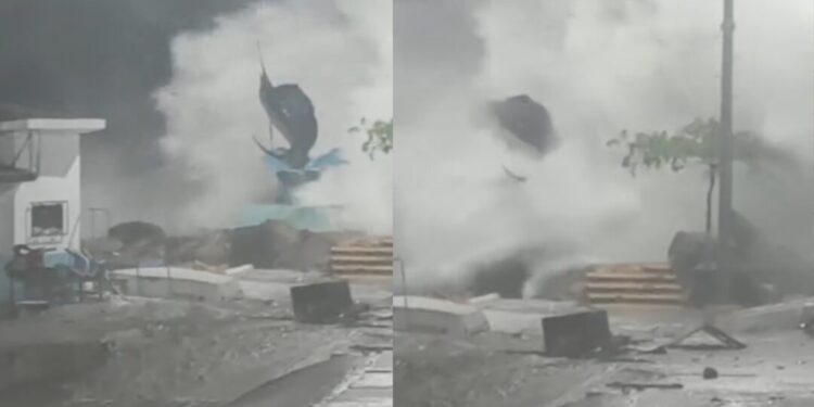 VIDEO Olas destruyen emblemático monumento a El Pez Velas tras huracán Erick