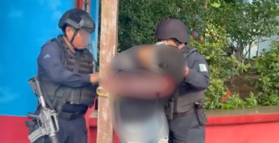 ¡Ya basta! ¡Lo amarraron como a un cerdo por ‘rata’! Vecinos capturan a presunto ladrón en colonia 22 de Febrero de Jucihtán. Noticias en tiempo real