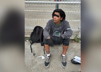 ¡Violencia en el transporte público de Oaxaca! Estudiante es agredido y la Policía lo trata como riña
